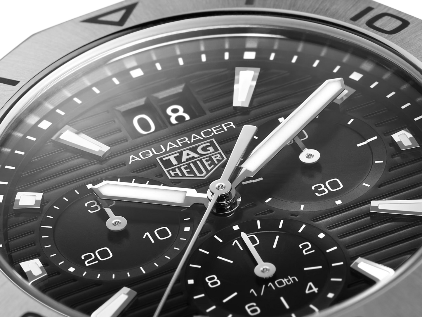 TAG Heuer Aquaracer Professional 200 Chronograph